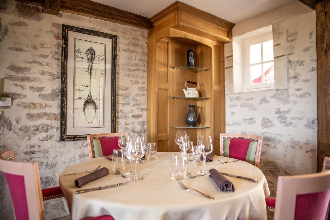Le Moulin D'Hauterive Saint-Gervais-en-Valliere Bagian luar foto